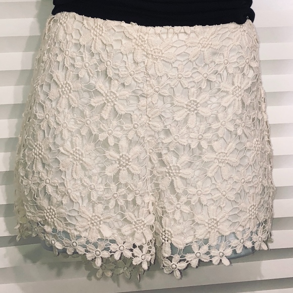 Hollister Pants - Hollister Crochet/ Flower Lace High Rise Shorts